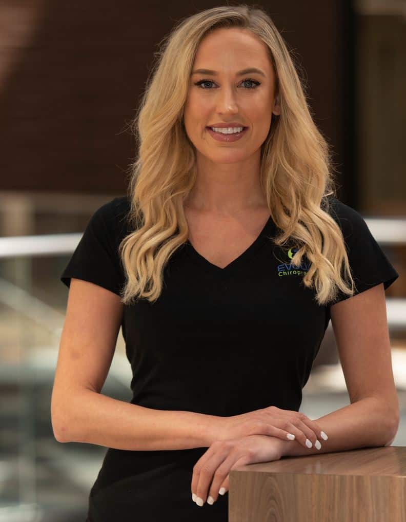 Dr Alyssa Holum - Chiropractor Schumburg IL