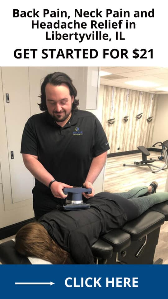chiropractor dr brad in libertyville il adjusting patient